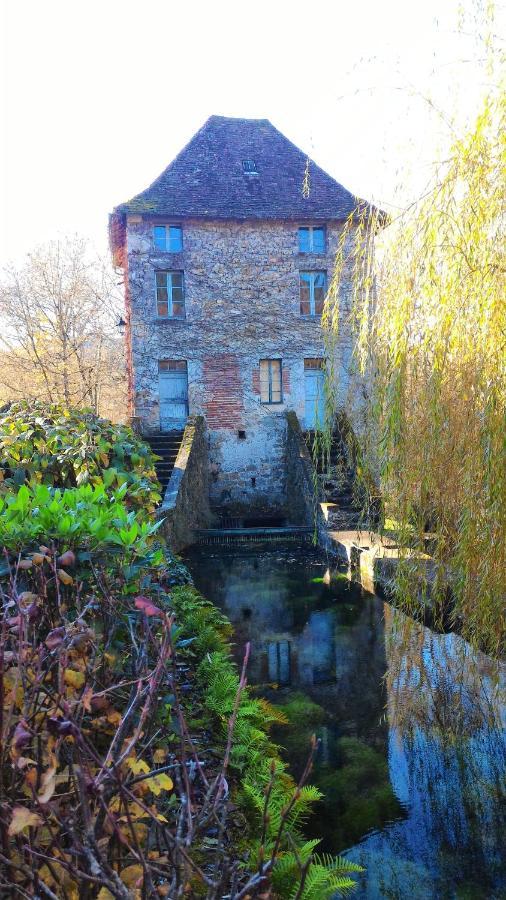 Saint-Vincent-Rive-dʼOlt Maison Sur Le Lot Bed & Breakfast エクステリア 写真